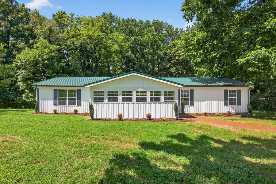 6671 Bruce Ct, Greenbrier, TN 37073