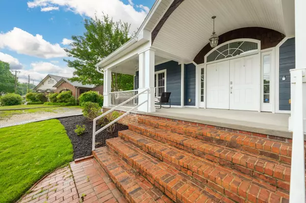 Chattanooga, TN 37405,715 Forest Avenue