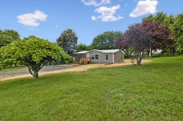 Lafayette, TN 37083,8217 Akersville Rd