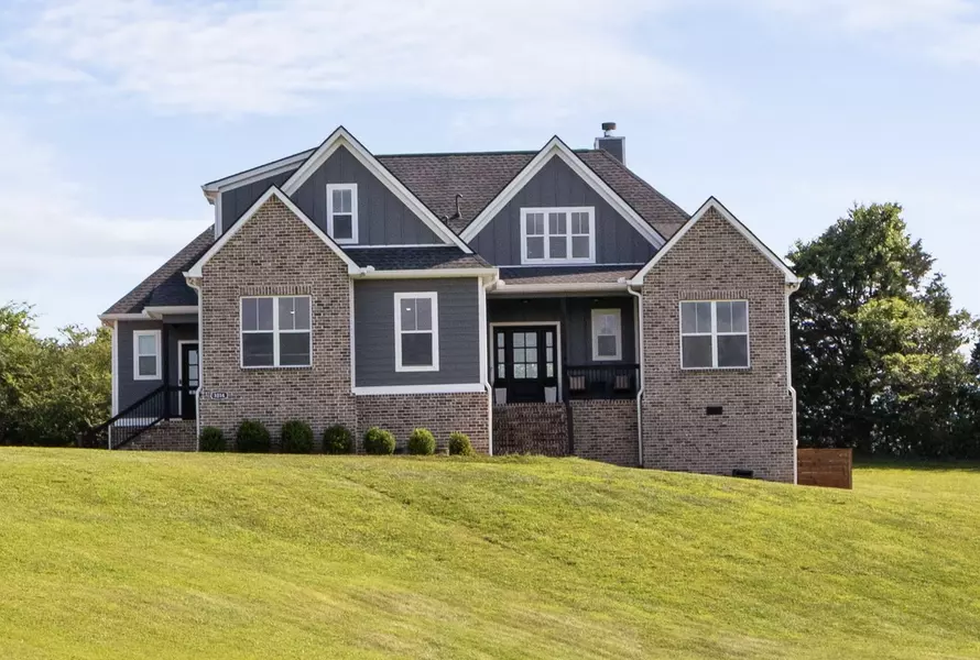 1014 Douglas Ct, Dickson, TN 37055