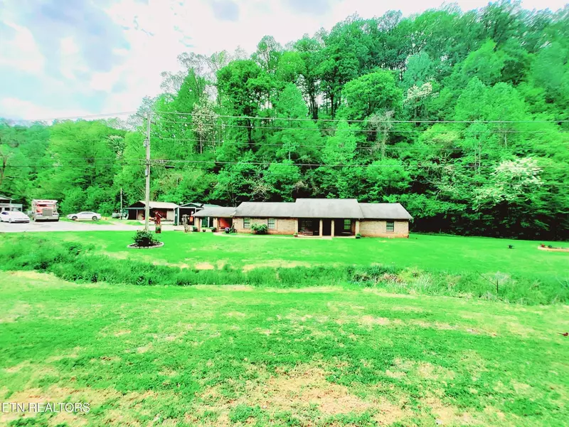 642 Old Piney Rd Rd, Maryville, TN 37803