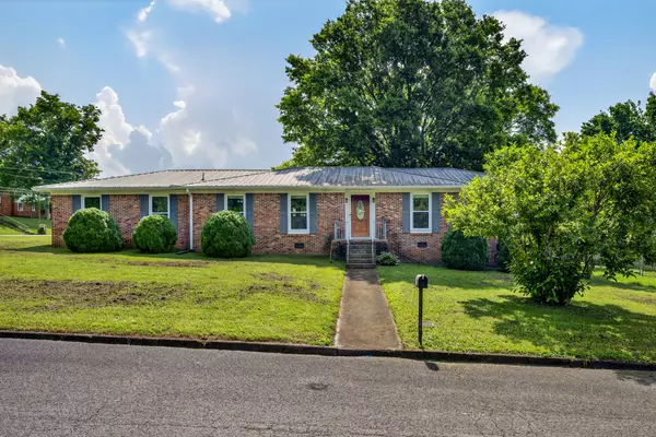 115 Noblett Ave, Fayetteville, TN 37334