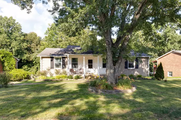 125 Ashland Dr, Ashland City, TN 37015
