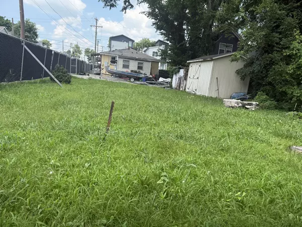 Nashville, TN 37210,13 Perkins St