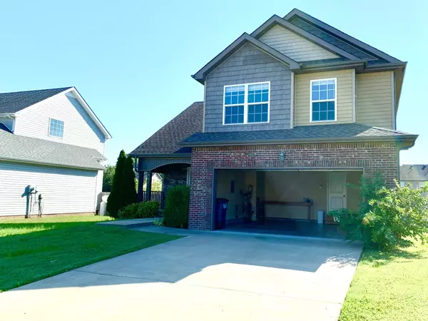 Clarksville, TN 37042,992 Dwight Eisenhower Way