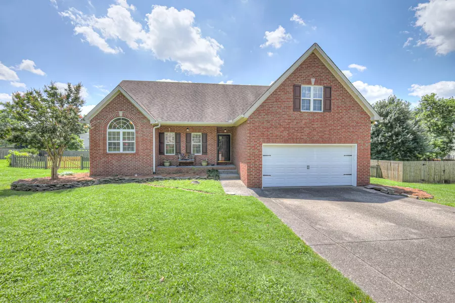 3307 Milton Ct, Thompsons Station, TN 37179