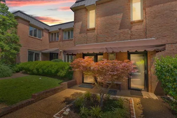 Nashville, TN 37215,618 Timber Ln