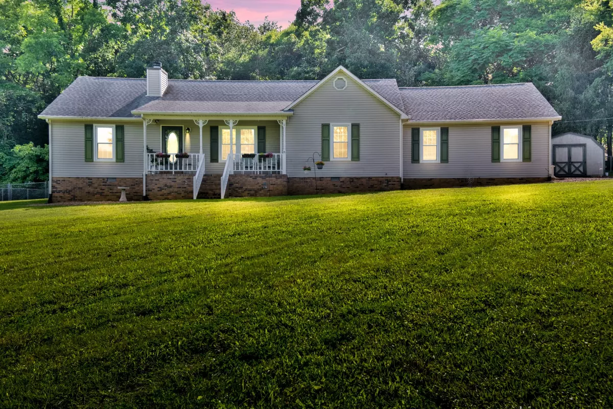 Columbia, TN 38401,706 Running Deer Dr