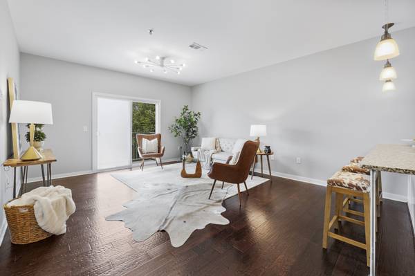 1122 Litton Ave #217, Nashville, TN 37216