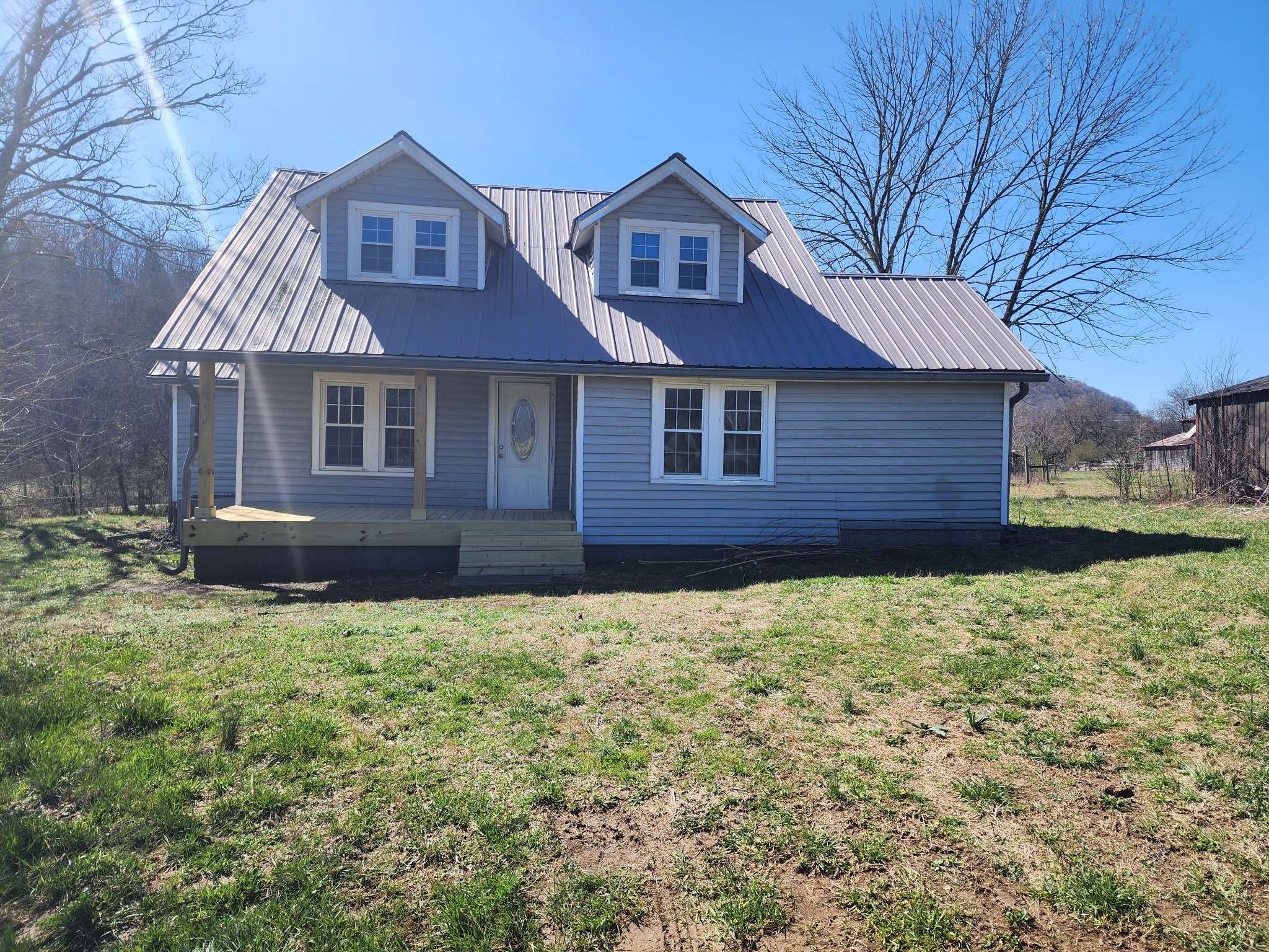 Lafayette, TN 37083,2750 Clampit Hollow Rd