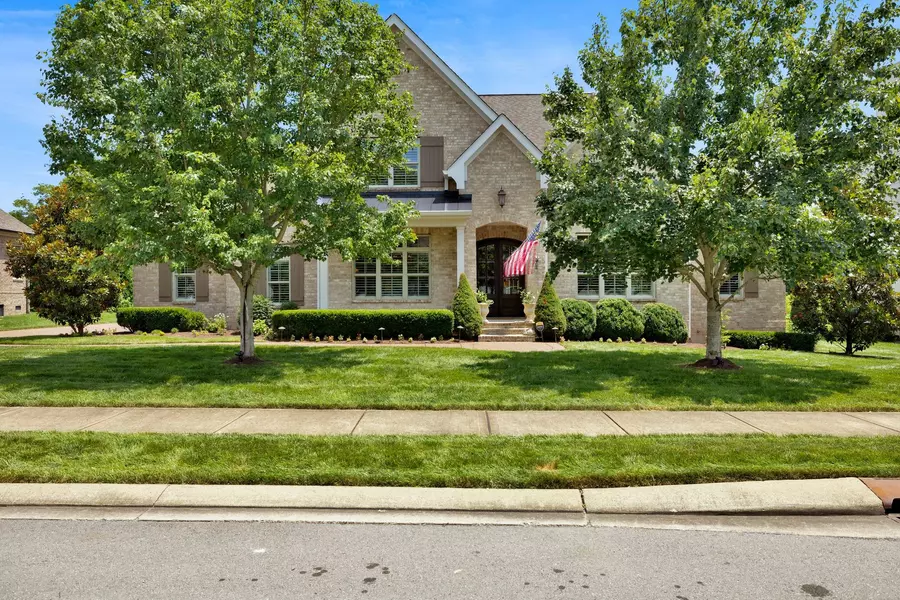 4111 Old Light Cir, Arrington, TN 37014