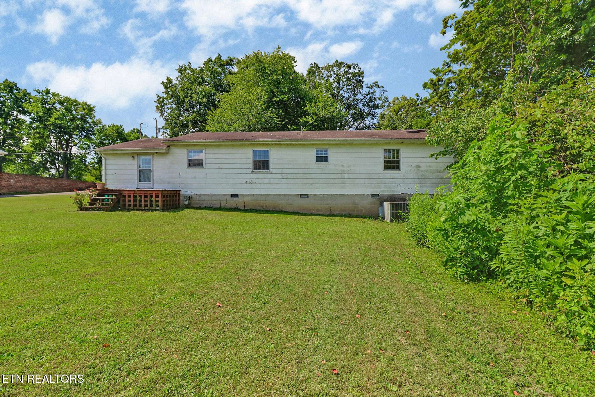Jamestown, TN 38556,110 Clark Ave
