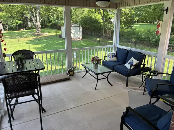 Shelbyville, TN 37160,1536 Fairfield PIKE