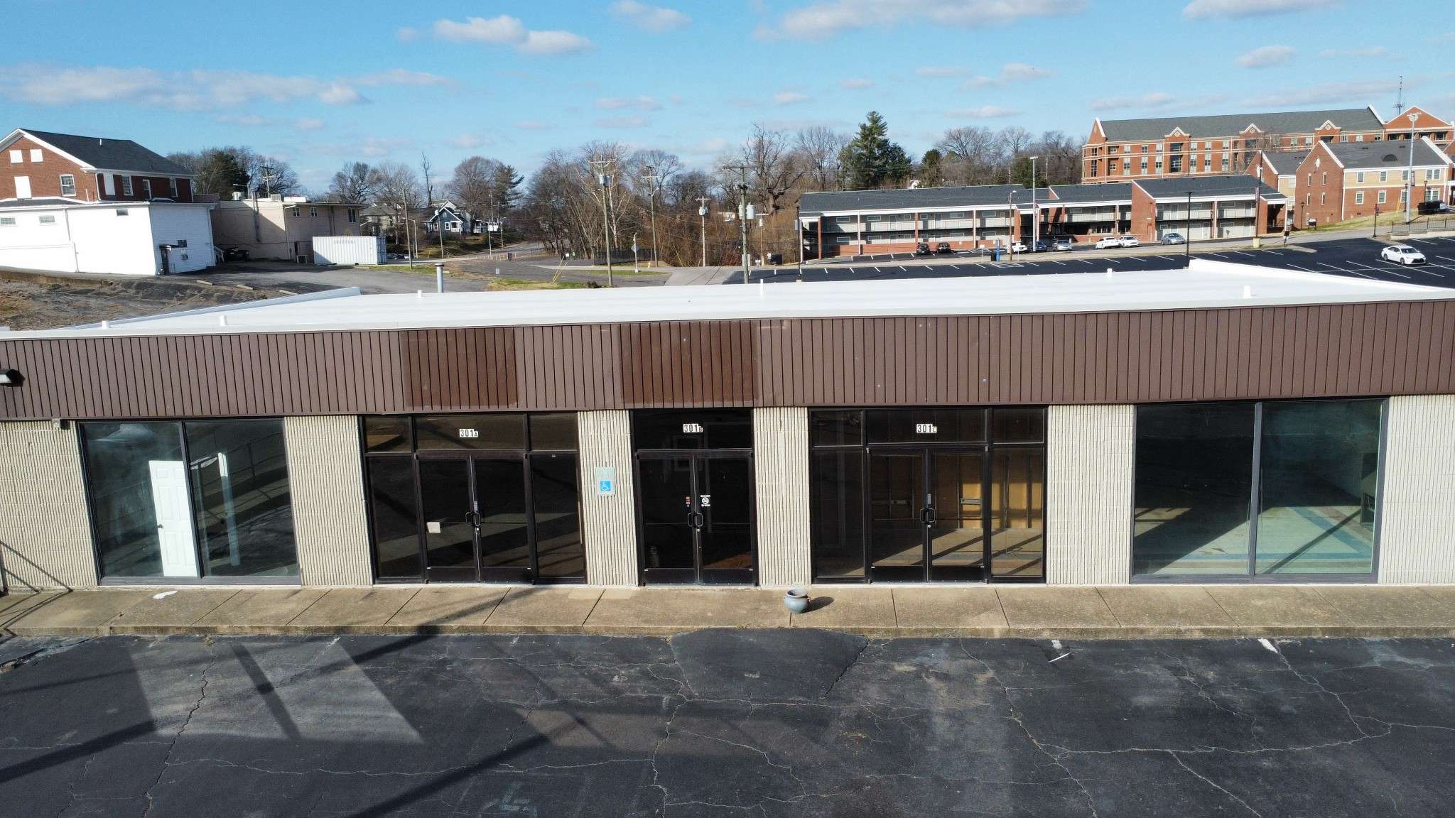 Clarksville, TN 37040,301 College St