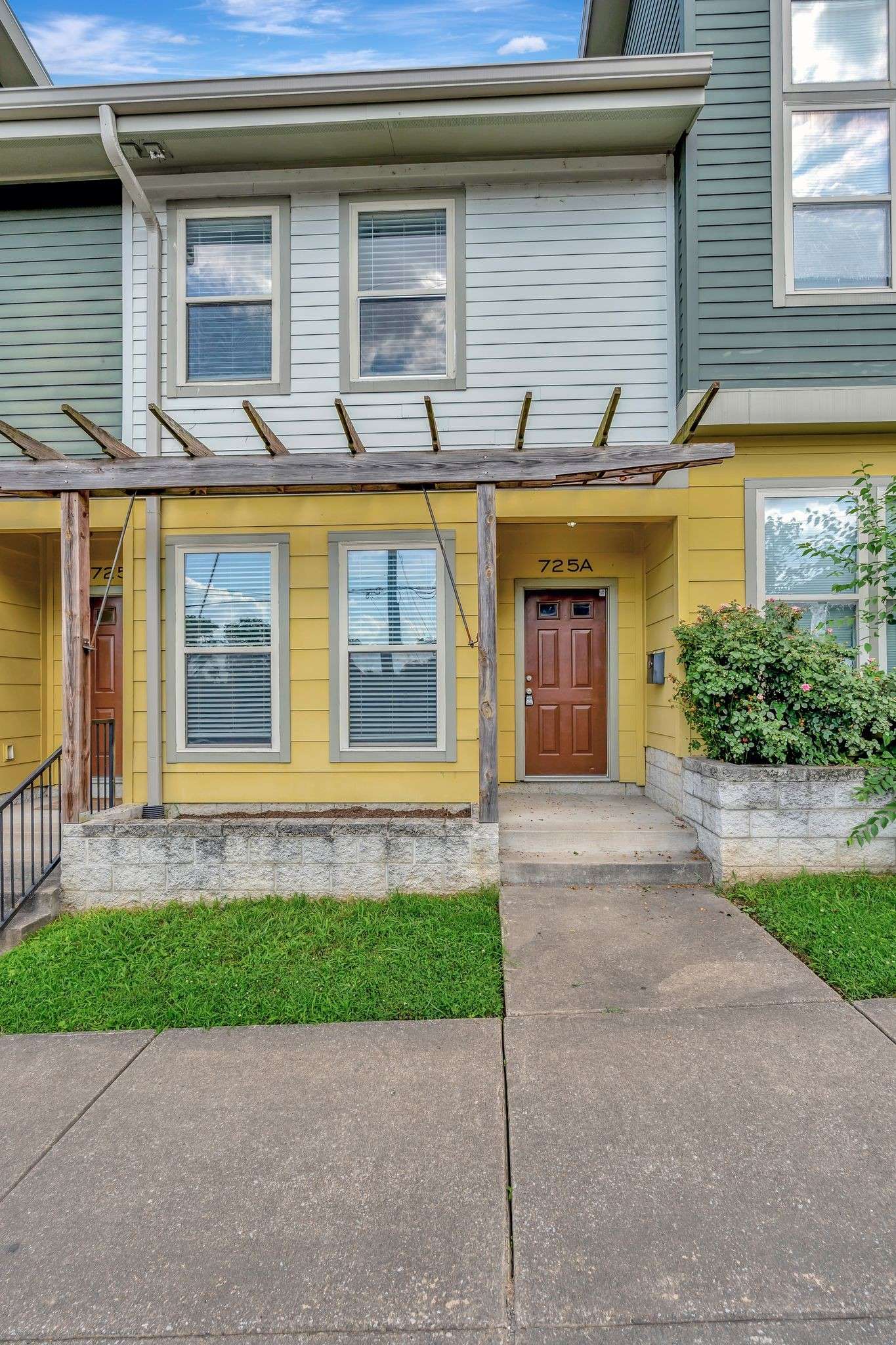 Nashville, TN 37206,725A McFerrin Ave
