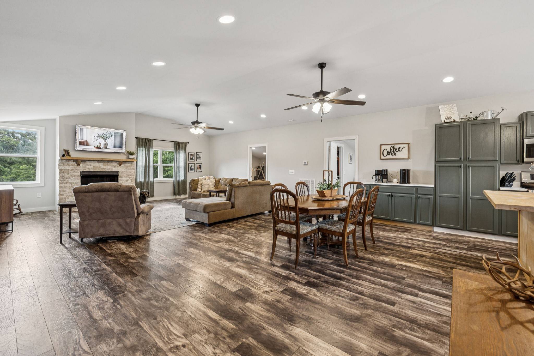 13 Grisham Hollow Ln, Elmwood, TN 38560