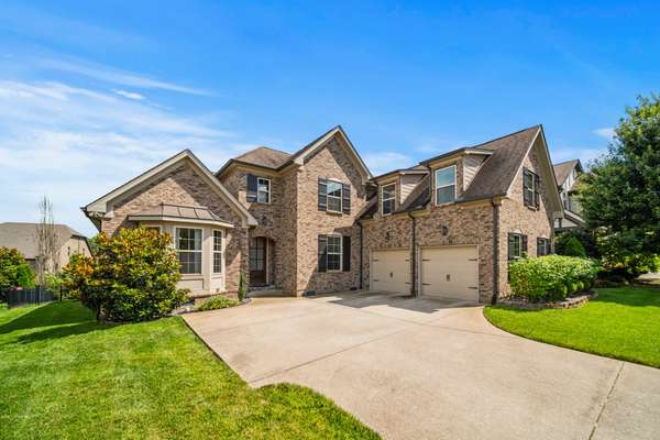 2085 Callaway Park Pl, Thompsons Station, TN 37179