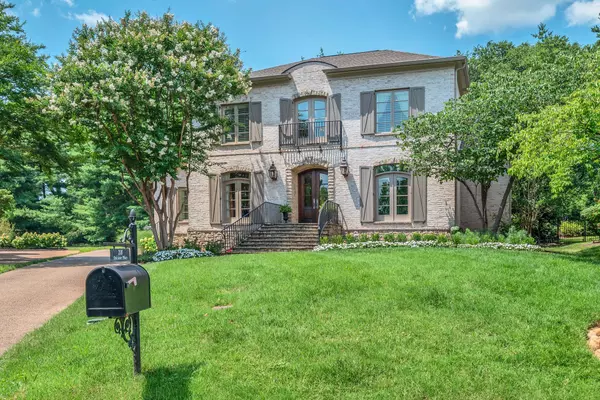 Nashville, TN 37205,208 Belclaire Pl
