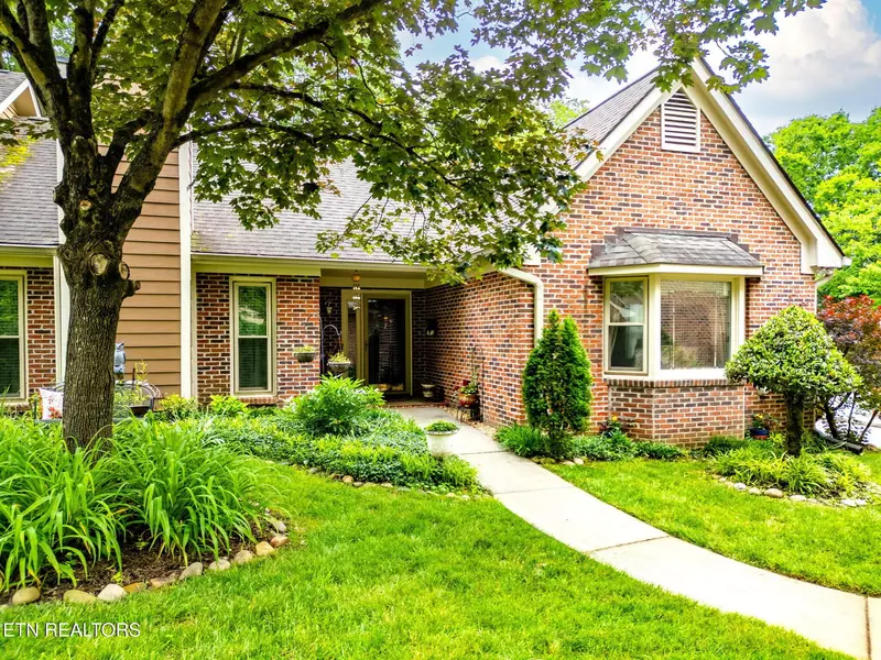 8946 Wesley Place, Knoxville, TN 37922