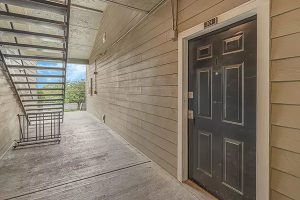 Nashville, TN 37215,2025 Woodmont Blvd #204