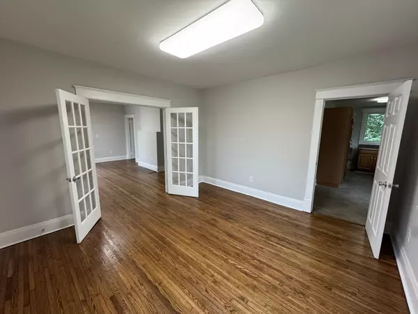 Lebanon, TN 37087,106 S Tarver Ave