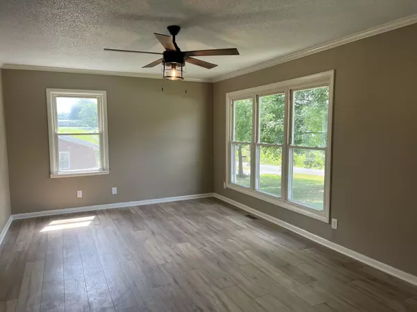 Red Boiling Springs, TN 37150,208 Skyline Dr