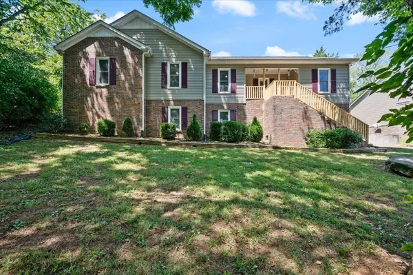 308 Due Ln, Columbia, TN 38401