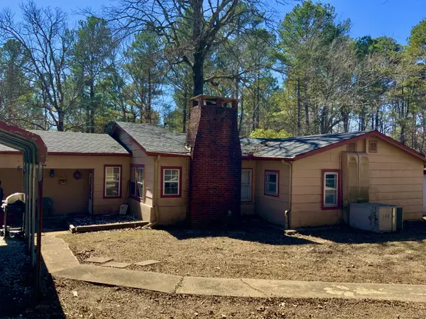 Big Sandy, TN 38221,7905 Lick Creek Rd