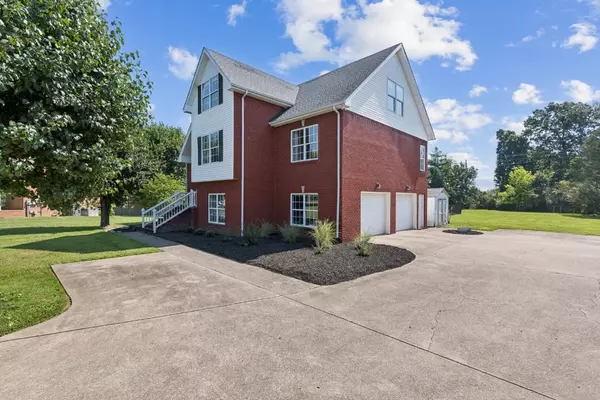 White House, TN 37188,184 Blueberry St