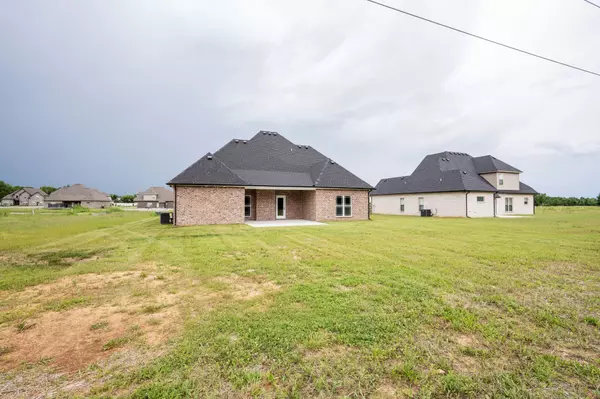 Christiana, TN 37037,5409 Walnut Farms Blvd