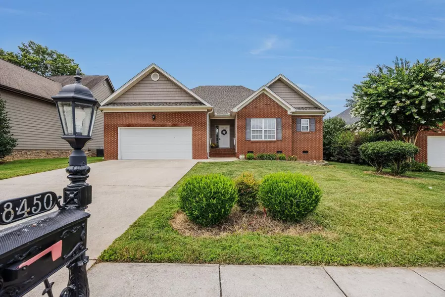 8450 Gracie Mac Lane, Ooltewah, TN 37363