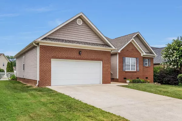 8450 Gracie Mac Lane, Ooltewah, TN 37363