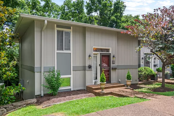 Nashville, TN 37205,21 Vaughns Gap Rd #16