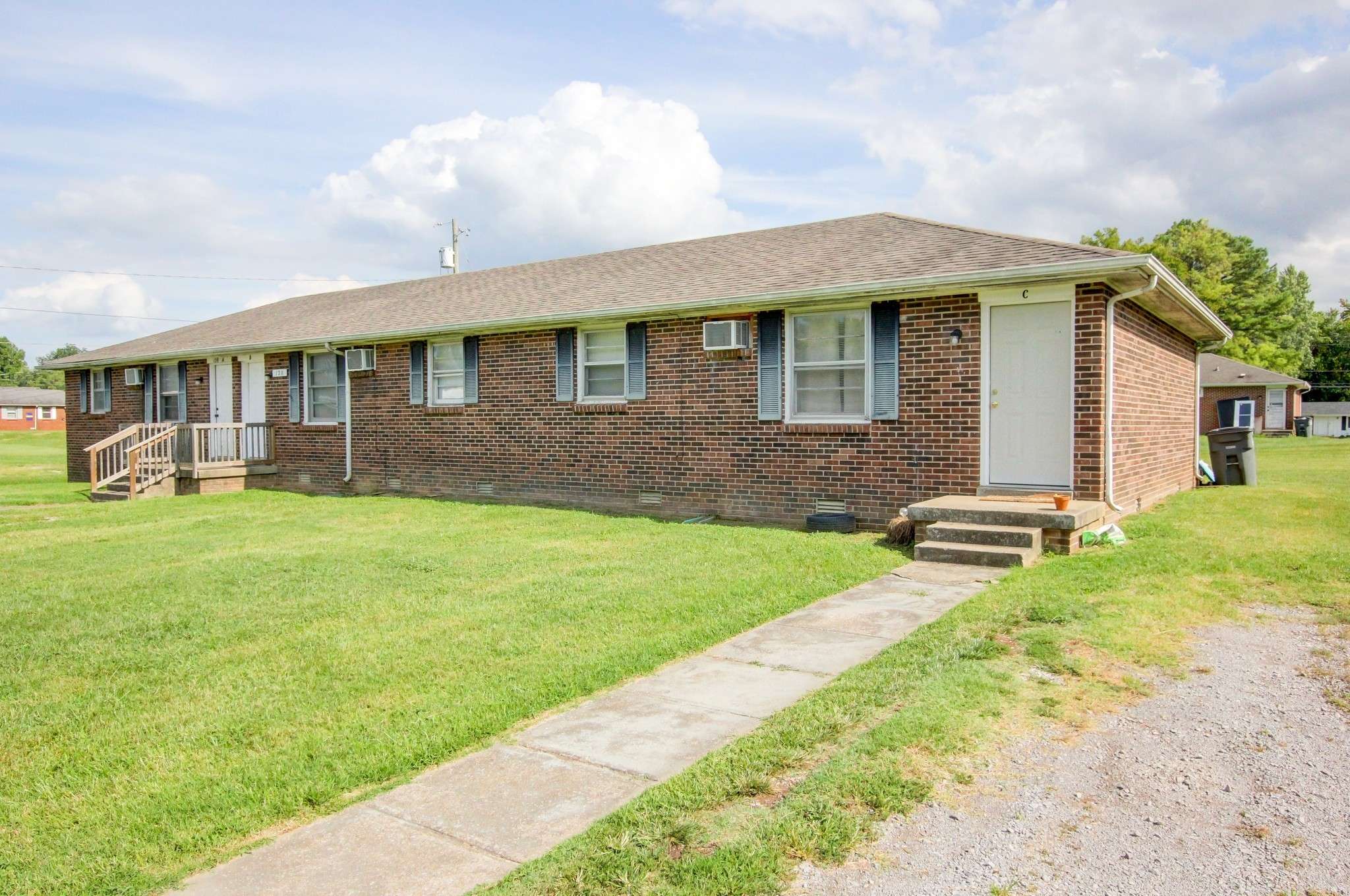 120 Tandy Dr #B, Clarksville, TN 37042