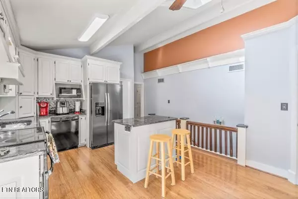 Knoxville, TN 37923,1622 Hightop Tr