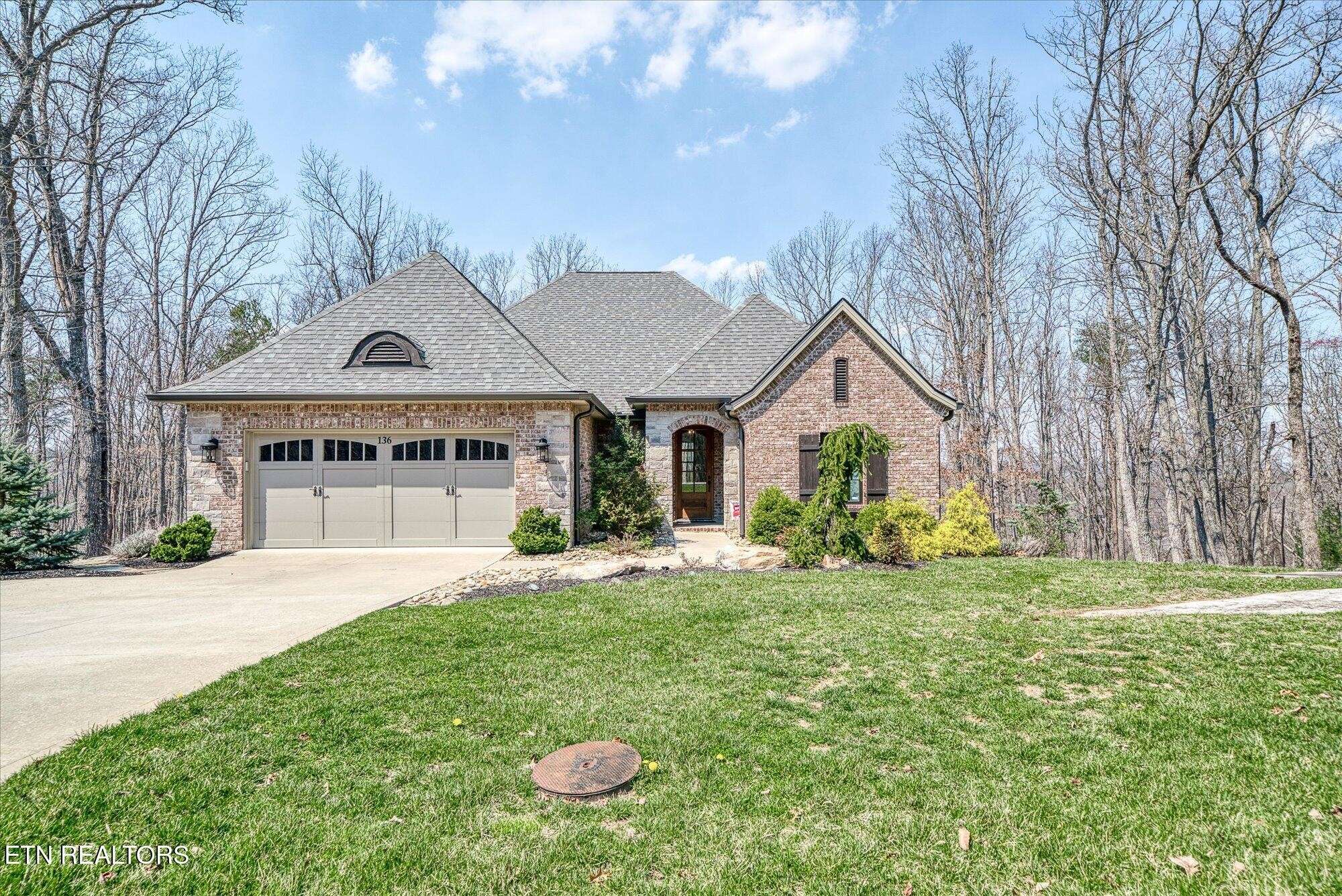 136 Markham Lane, Crossville, TN 38558