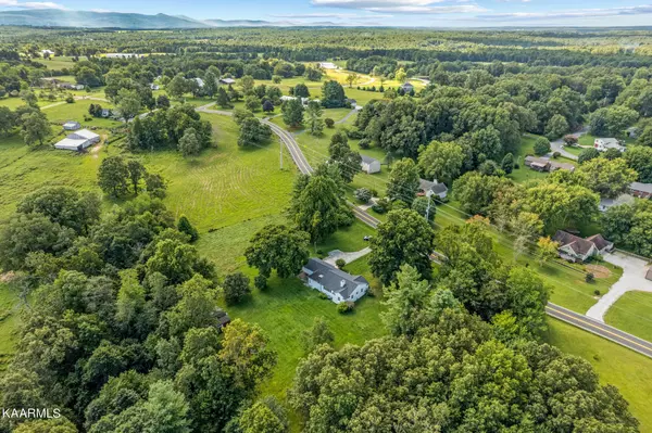 Crossville, TN 38555,925 Pigeon Ridge Rd