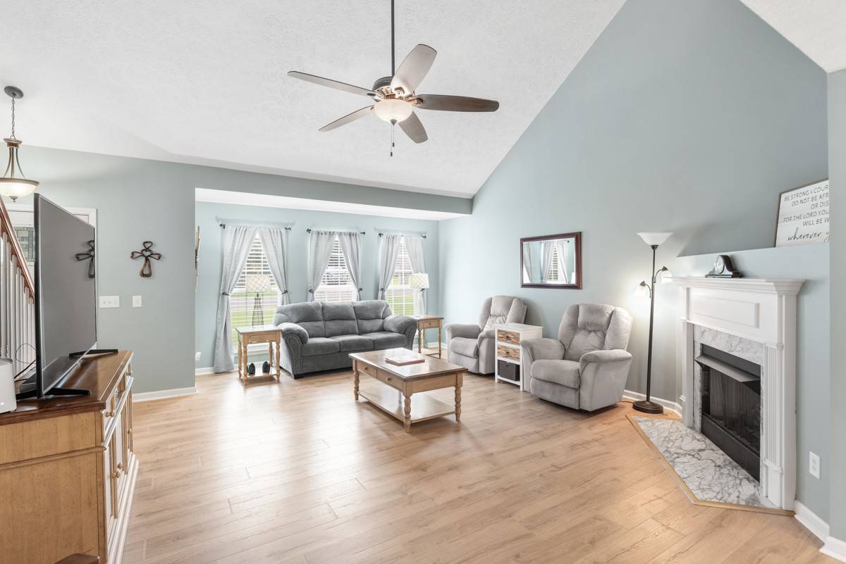 Hendersonville, TN 37075,146 E Braxton Ln