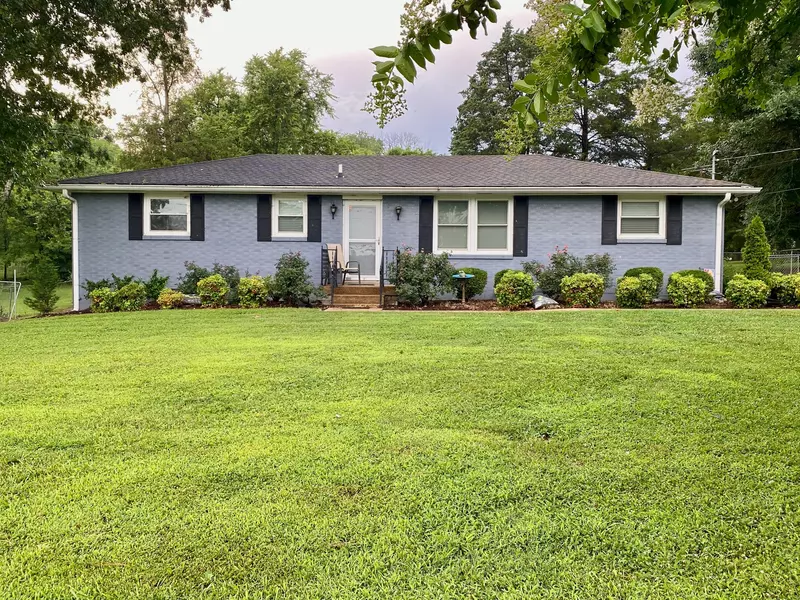 400 Sanders Ferry Rd, Hendersonville, TN 37075