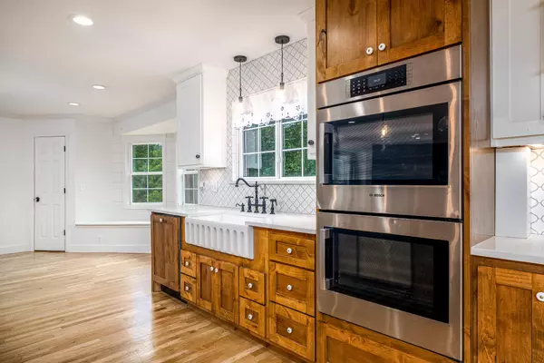 Mount Pleasant, TN 38474,8025 Dry Creek Rd