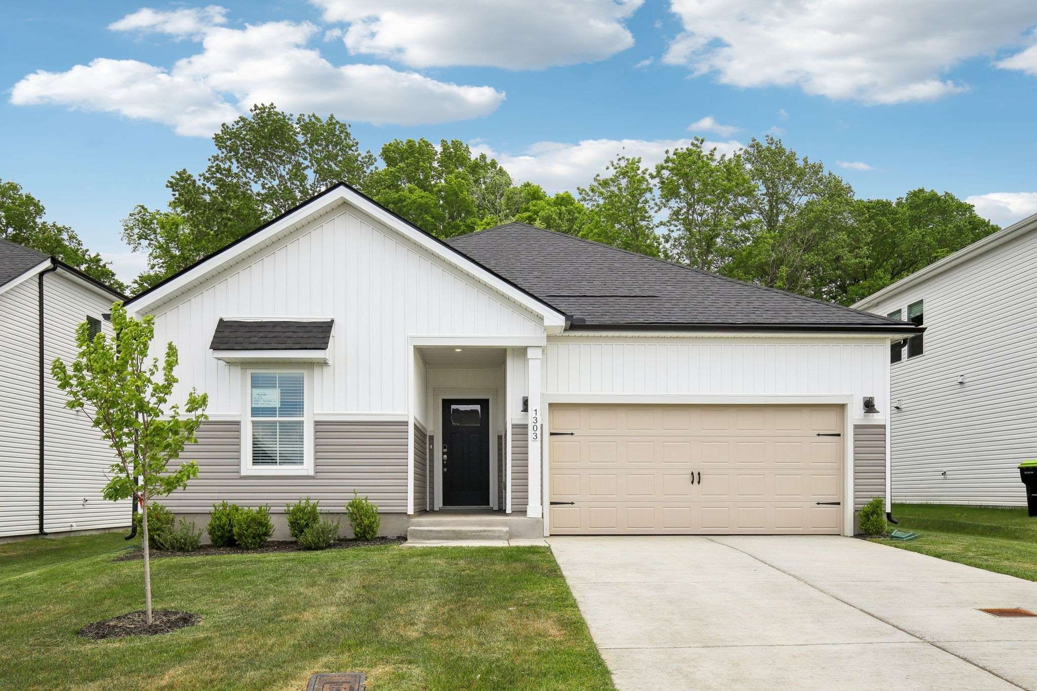 1303 Bluffton Cir, Clarksville, TN 37043