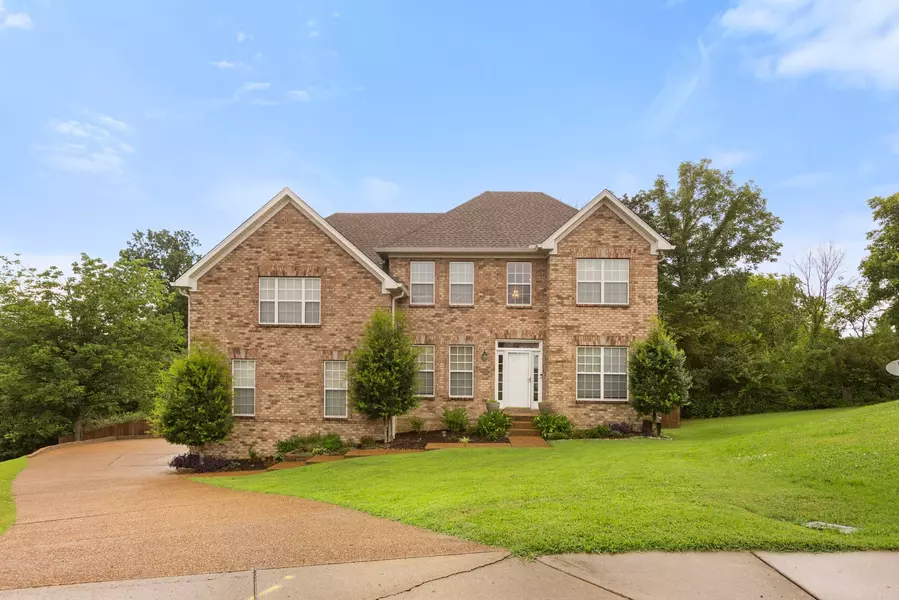 110 Bartlett Ln, Hendersonville, TN 37075