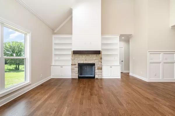 Columbia, TN 38401,8012 Traditions Ln
