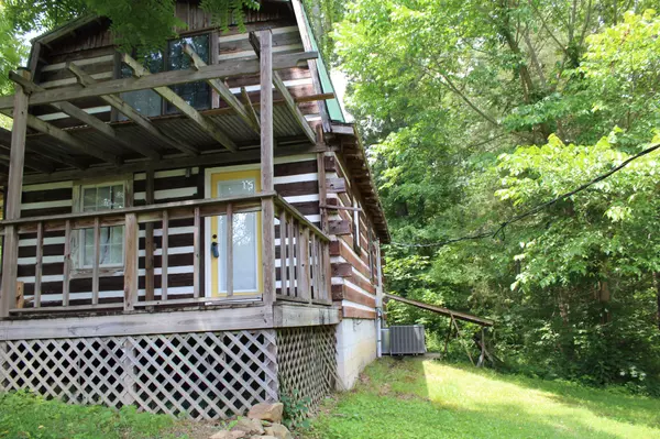Monterey, TN 38574,864 Pleasant Shade Ln