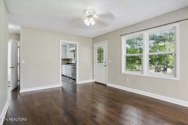 Maryville, TN 37803,1606 Tuckaleechee Pike