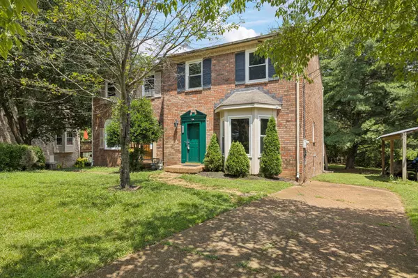 211 Woodmaker Ct, Nashville, TN 37214