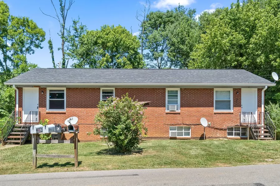 427 Circle Dr #B, Clarksville, TN 37043