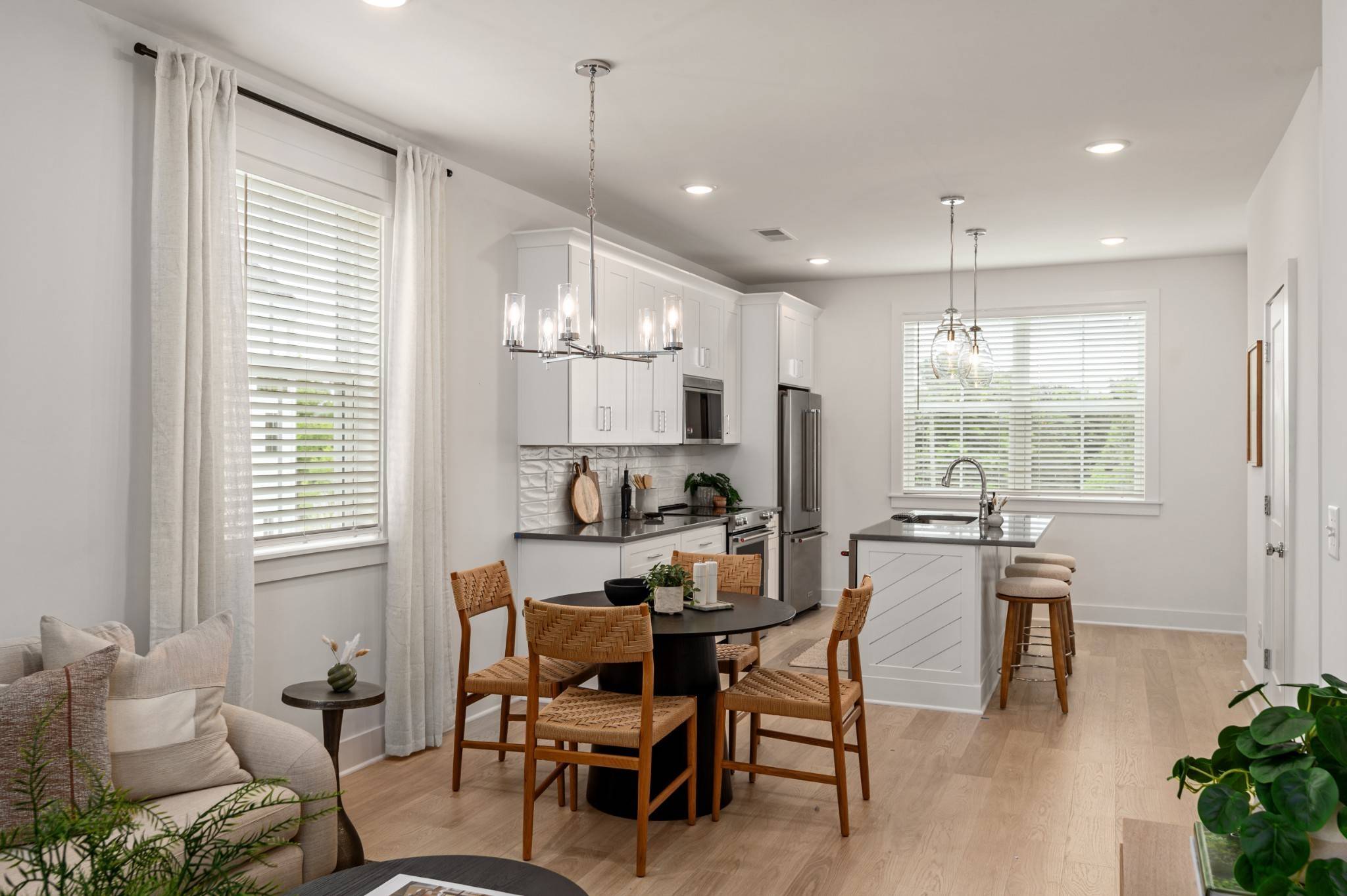 3332 Conviser Dr, Nashville, TN 37207