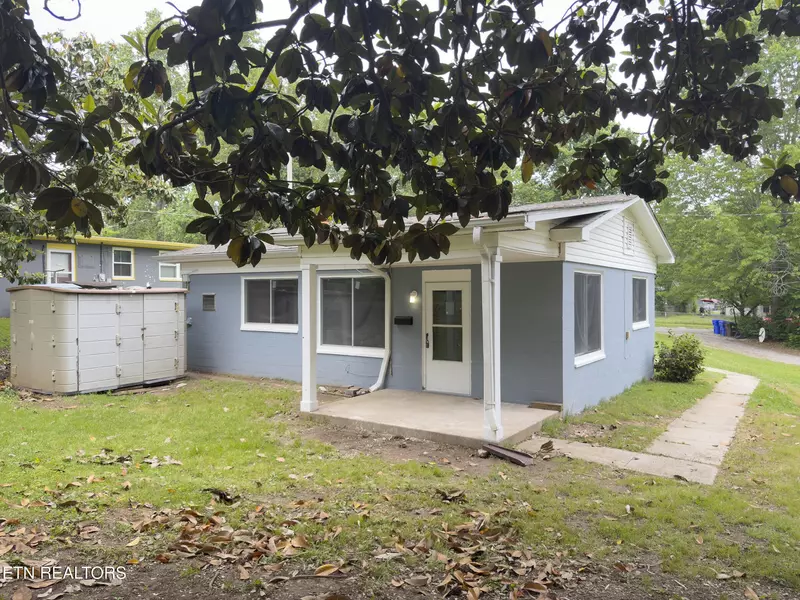 110 Parsons Rd, Oak Ridge, TN 37830
