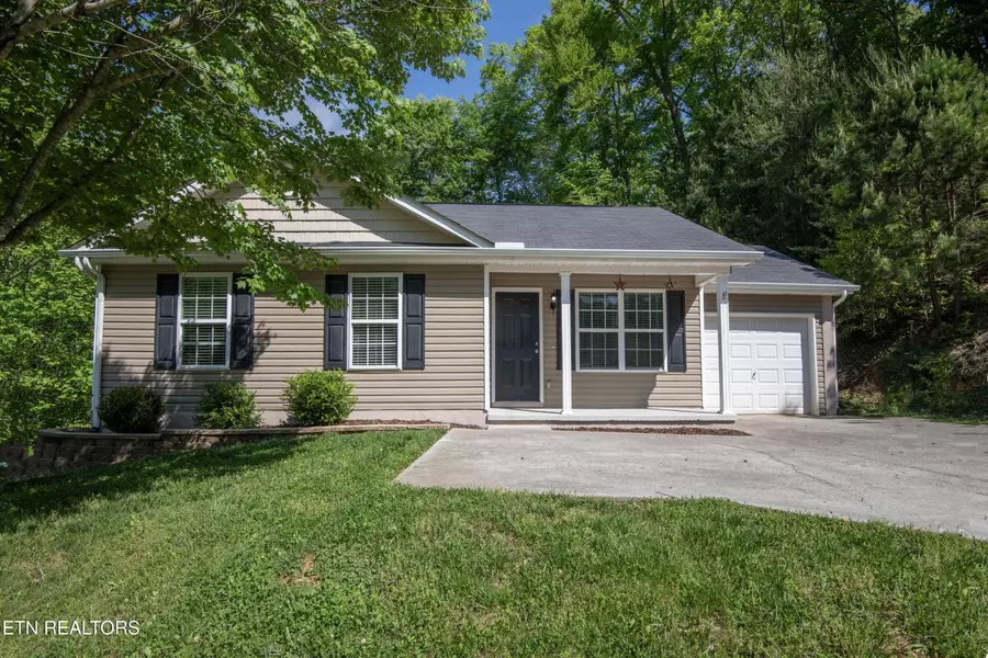 432 Dogwood Glen Lane, Powell, TN 37849